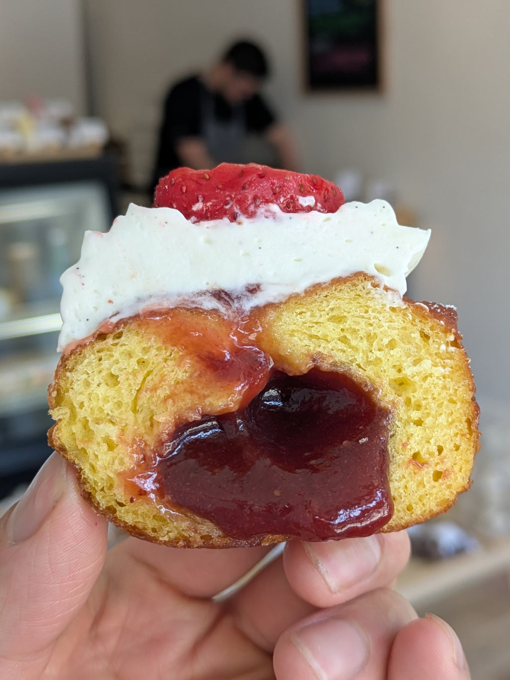 ONTARIO STRAWBERRY BRIOCHE DOUGHNUTS PACK OF 4